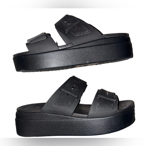 CROCS Brooklyn Buckle Sandal - Picture 2 of 8